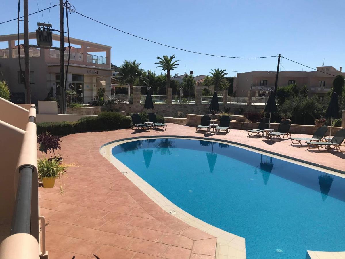 Kydoni Apartments And Studios Agia Marina  Bagian luar foto