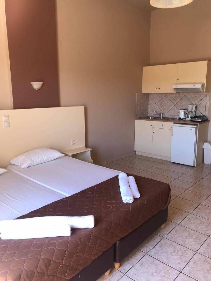 Kydoni Apartments And Studios Agia Marina  Bagian luar foto